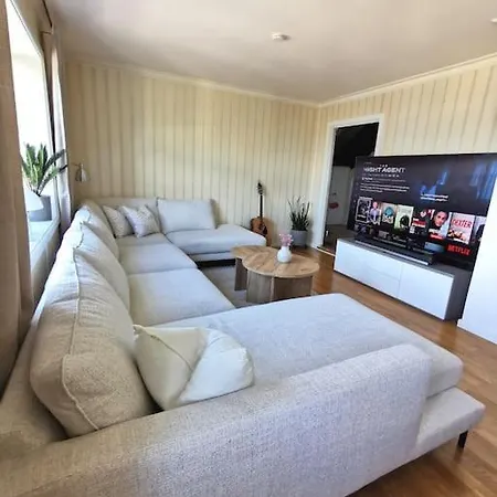 Cozy City House, Free Parking, Central, Terrace, Playground Nyaraló *